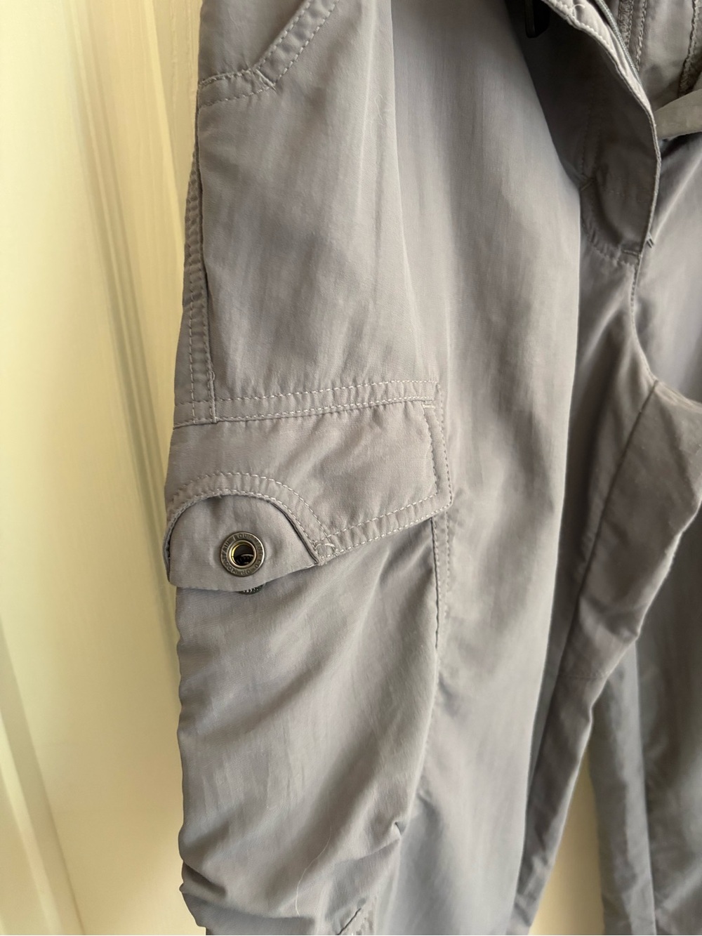MEC Grey Cargo Hiking Pants vintage - Picture 5 of 9